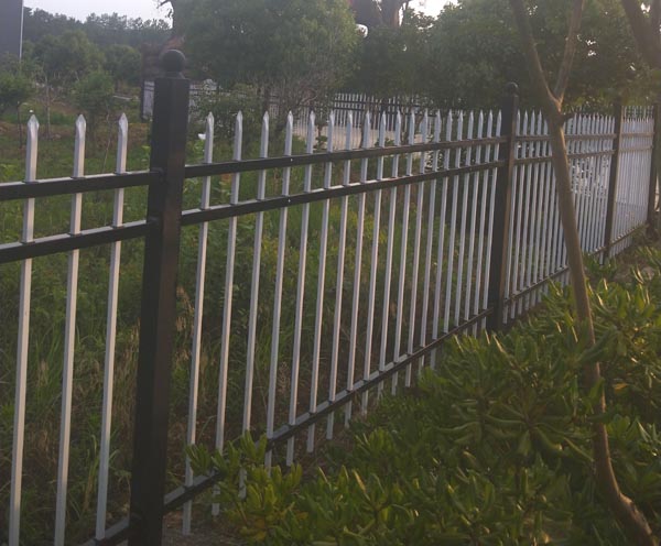 鋅鋼圍墻護(hù)欄 鋅鋼圍墻護(hù)欄