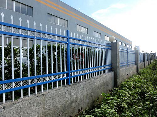 四橫桿鋅鋼圍欄價格 四橫桿鋅鋼圍欄價格
